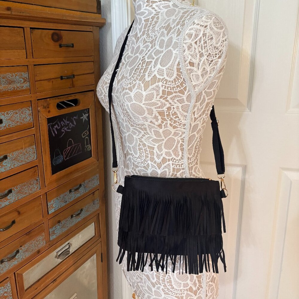 Boho Chic Fringe/ Two Tiered Tassel Shoulder/ Crossbody Bag/ Purse - Black - NWT - Picture 2 of 8